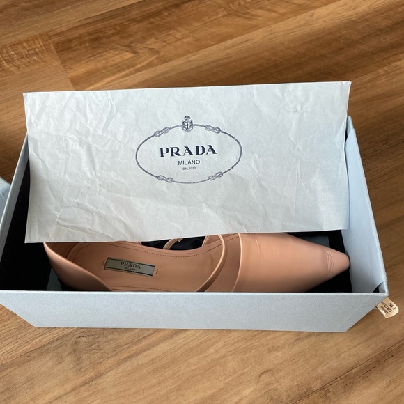 Prada Shoes Pointed Toe Flats in Orchid with Branded Strap size 37.5 - Picture 4 of 11